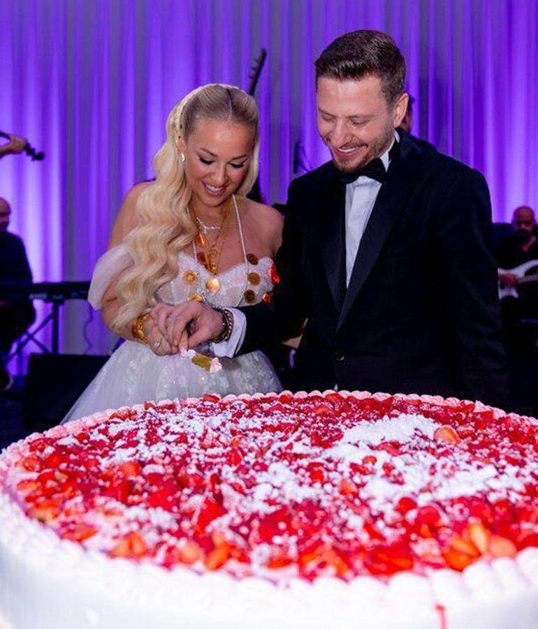 Düğün Gecesinde Ünlü Konuklar ve Unutulmaz Performanslar 3 Düğün Gecesinde Ünlü Konuklar ve Unutulmaz Performanslar