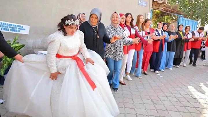 Düğün Hayalini Gerçeğe Dönüştüren Aileye Büyükşehir'den Sürpriz 1 Bir Hayal Daha Gerçek Oldu