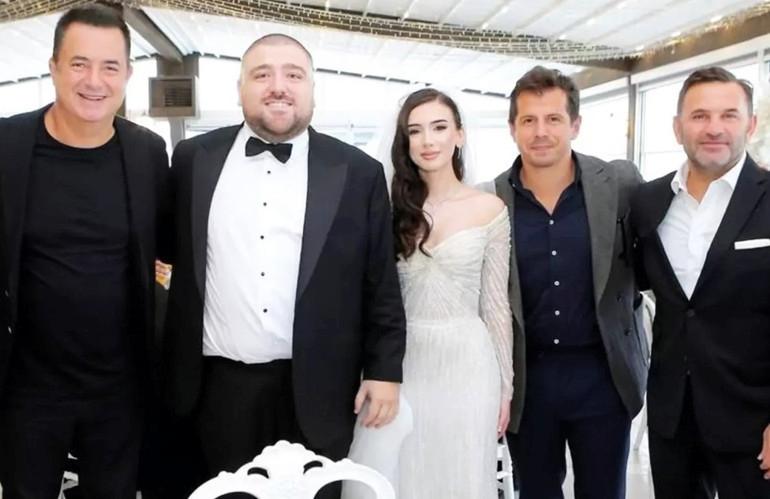 Düğün Törenine Katılan Ünlü ve Aile Üyeleri Bir Arada