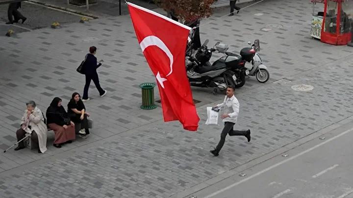 Düzce Belediyesi'nin Sosyal Deneyinde Bayrakla İlginç Anlar 4 Düzce Belediyesi'nin Sosyal Deneyinde Bayrakla İlginç Anlar