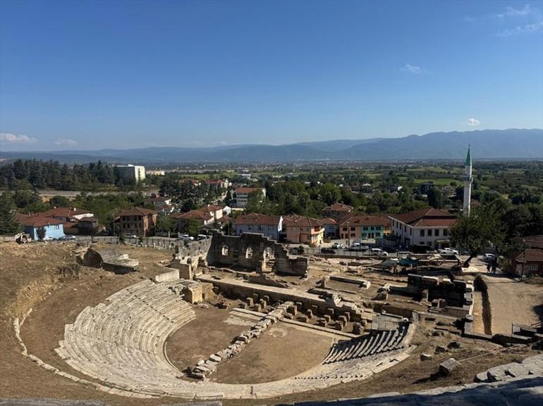 Güzeldere Şelalesi ve Efteni Gölü