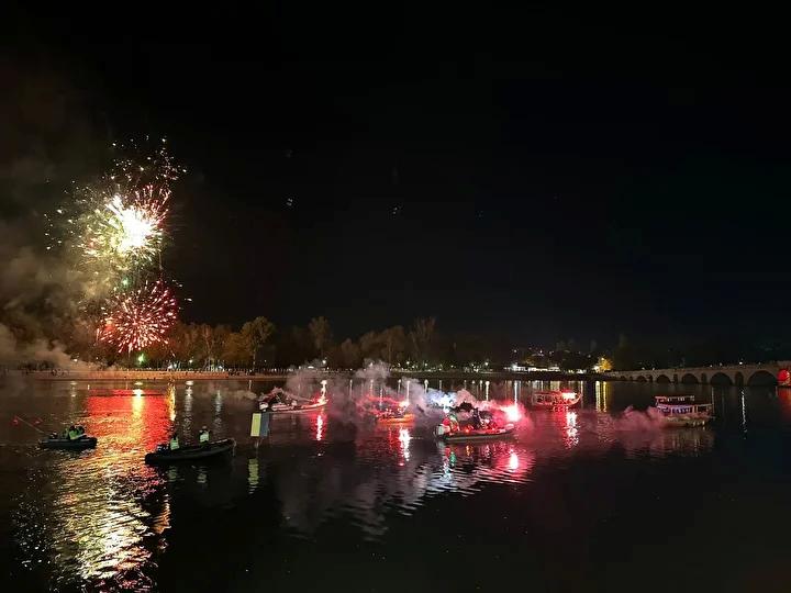 Edirne’de Cumhuriyet Bayramı Resepsiyonu ve Meriç Nehri’nde Fener Alayı Etkinliği 9 Edirne’de Cumhuriyet Bayramı Resepsiyonu ve Meriç Nehri’nde Fener Alayı Etkinliği