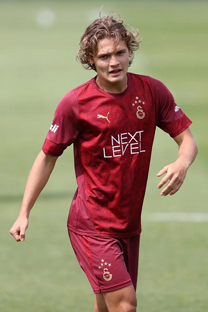 Efe Akman FC Andorra’da İlk Resmi Maçına Çıkarken