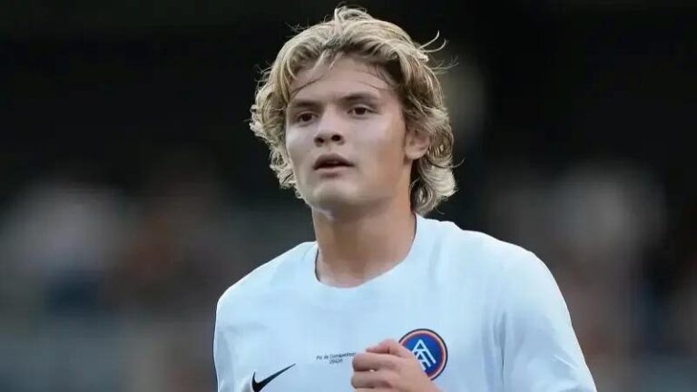 Efe Akman FC Andorrada Ilk Resmi Macina Cikarken