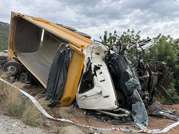 Elikesik Mahallesinde Zincirleme Trafik Kazası Korkuttu