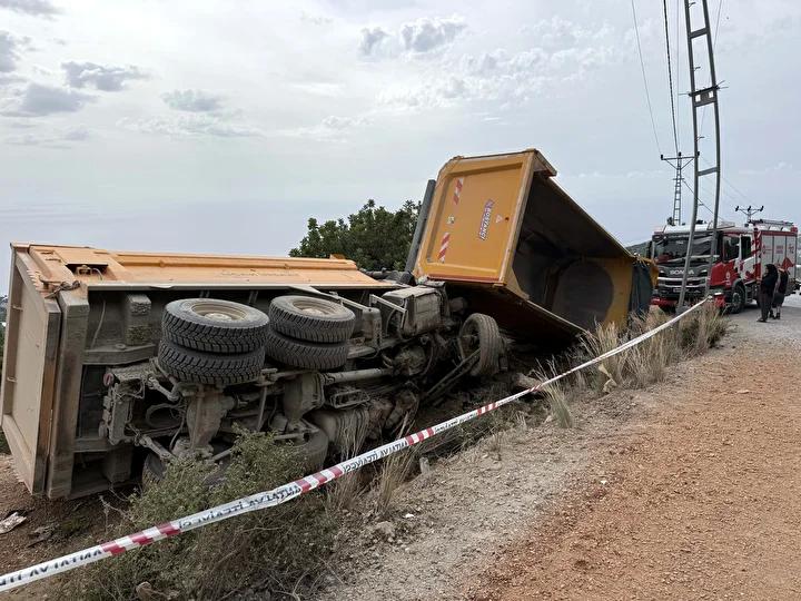Elikesik Mahallesinde Zincirleme Trafik Kazası Korkuttu