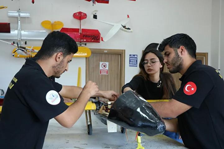 Erciyes Üniversitesi Öğrencileri Amerika’nın En Prestijli İHA Yarışmasında Ülkemizi Temsil Etti