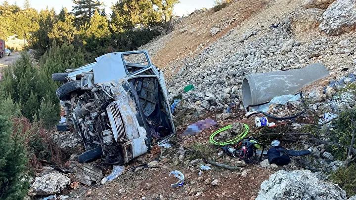 Erdemli'de Feci Kaza: 4 Ölü, 15 Yaralı ve Ehliyetsiz Şoför Detayları