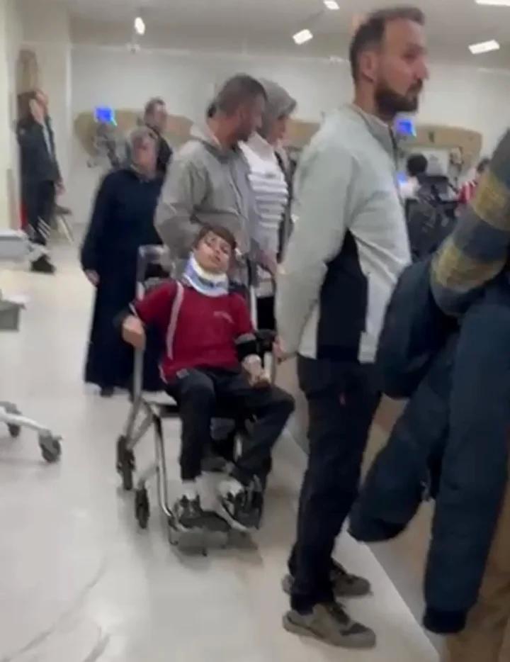 Erzurum'da Okulda Yaşanan Yoğunluk ve Yaralanmalarla Sonuçlanan Olay 3 Erzurum'da Okulda Yaşanan Yoğunluk ve Yaralanmalarla Sonuçlanan Olay