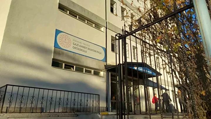 Erzurum'da Okulda Yaşanan Yoğunluk ve Yaralanmalarla Sonuçlanan Olay 4 Erzurum'da Okulda Yaşanan Yoğunluk ve Yaralanmalarla Sonuçlanan Olay