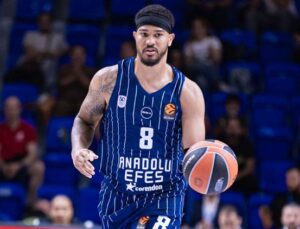 EuroLeague’de Heyecan Başladı: Anadolu Efes ve Hapoel Tel Aviv Mücadelesi Bu Akşam