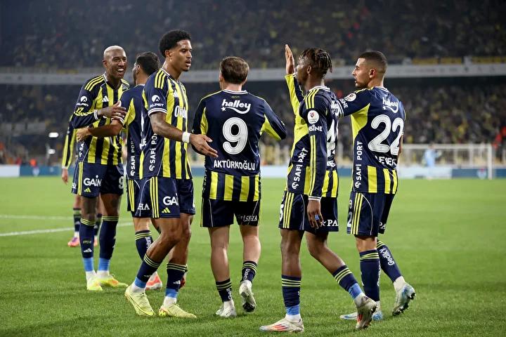 Yorumcuların Fenerbahçe Üzerine Değerlendirmeleri