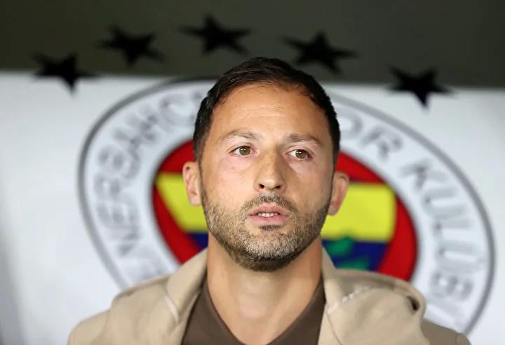 Fenerbahçe, Fatih Karagümrük Maçında Kritik Galibiyetle Liderlik Yarışını Sürdürdü