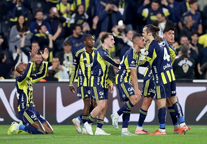Fenerbahçe-Galibiyet Sonrası Yanıtlar ve Tedesco'nun Geleceği Üzerine Yorumlar