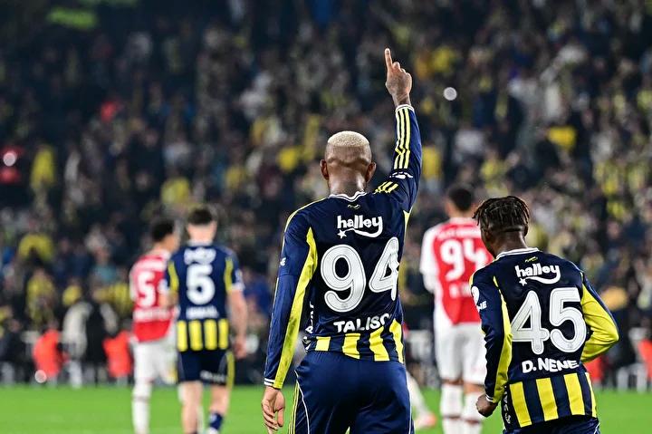 Fenerbahçe - Karagümrük Maçında Penaltı Çekişmesi ve Hakem Kararları