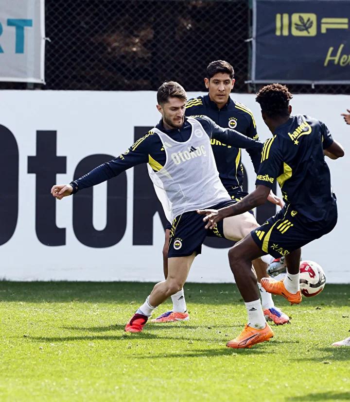 Fenerbahçe Karagümrük Maçıyla Yeniden Sahalarda