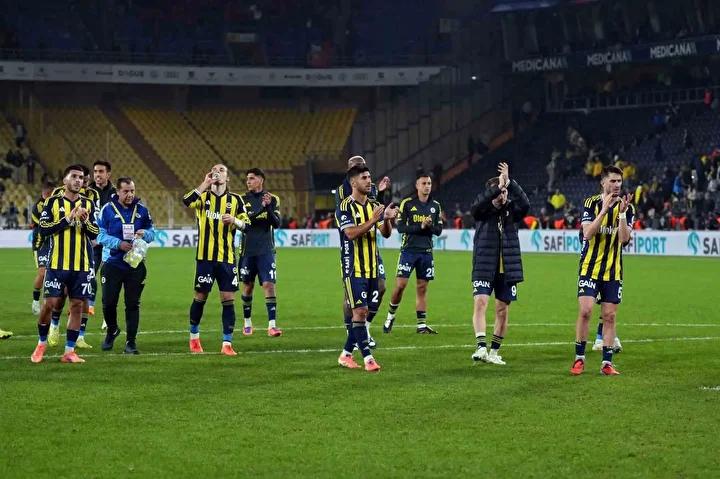 Fenerbahçe, Karagümrük'ü 2-1 Yenerek Liderliğe Yükseldi