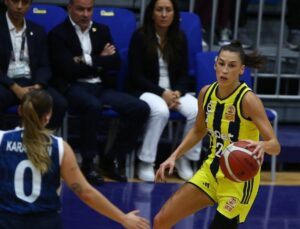 Fenerbahçe Opet, Emlak Konut’u Evinde Göz Kamaştırdı