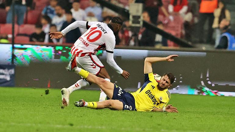 Fenerbahçe-Samsunspor Maç Analizi: Fırsat Tepti, Puanlar Paylaşıldı