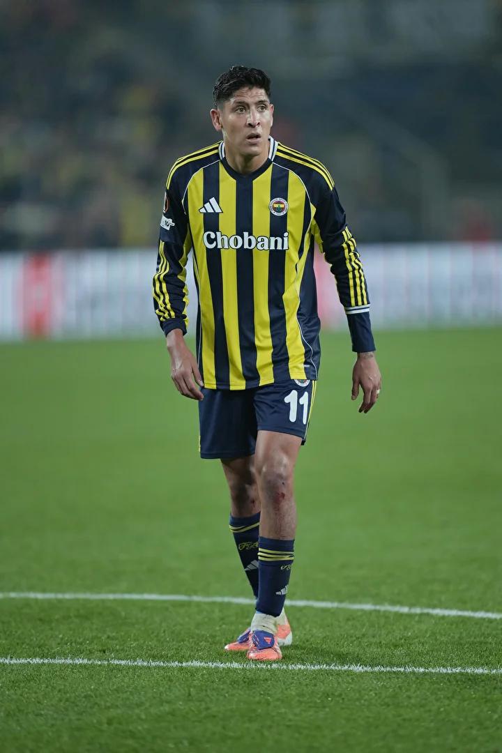 Fenerbahçe-Stuttgart Maçında Edson Alvarez'e Sert Müdahale Sonrası Büyüleyen Gelişmeler
