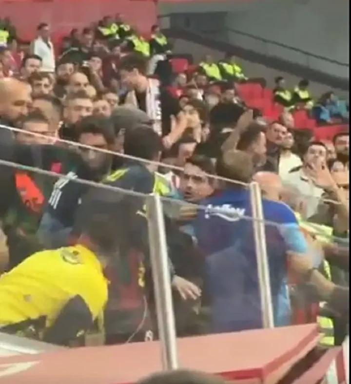 Fenerbahçe Taraftarları ve Samsunspor Maçı Sırasında Gerginlik Yaşandı