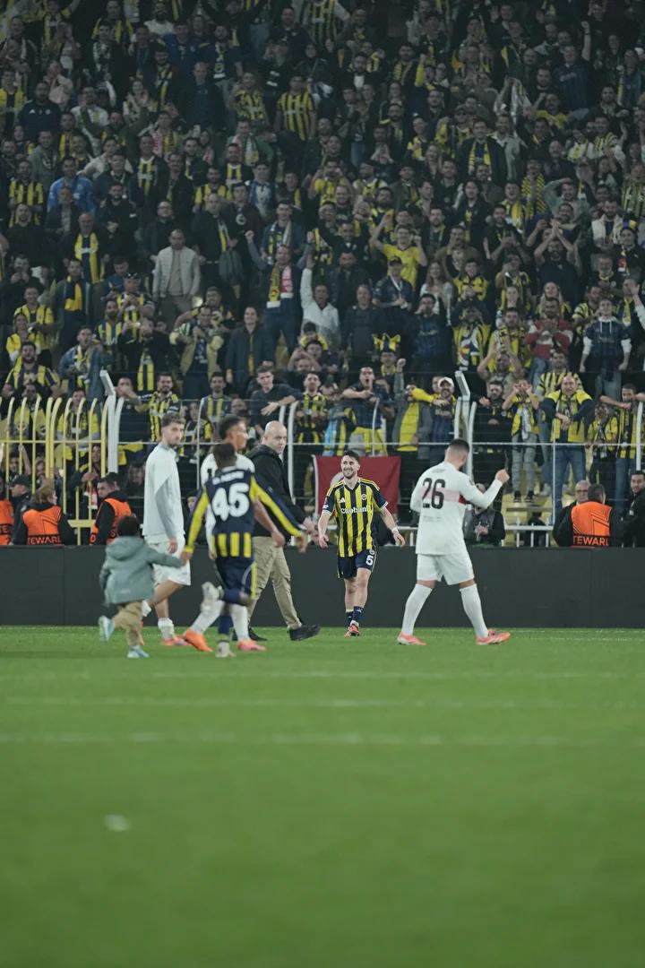 Fenerbahçe ve Stuttgart Maçında Gerilimli Anlar ve Mücadele Sonucu