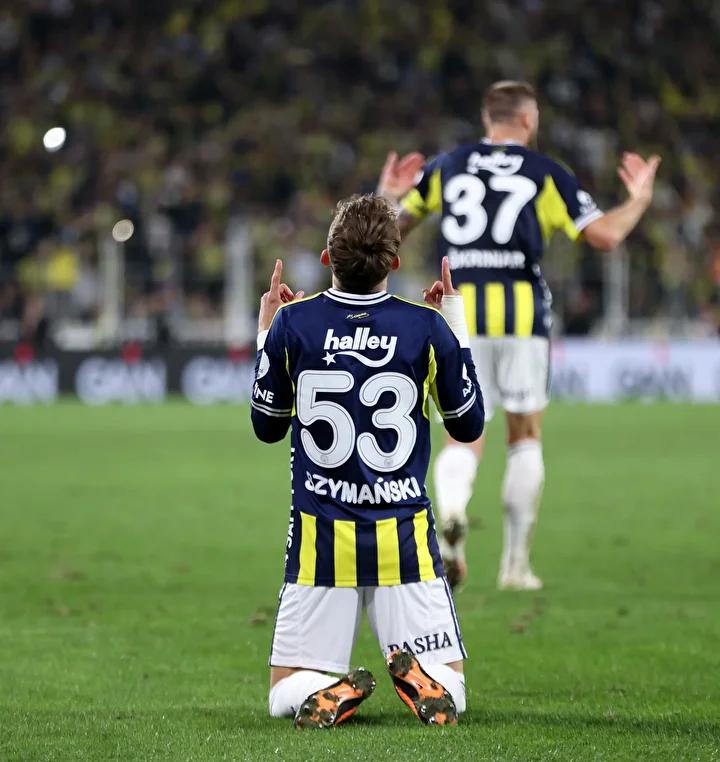 Fenerbahçe'de Szymanski Transferinde Benzersiz Gelişmeler
