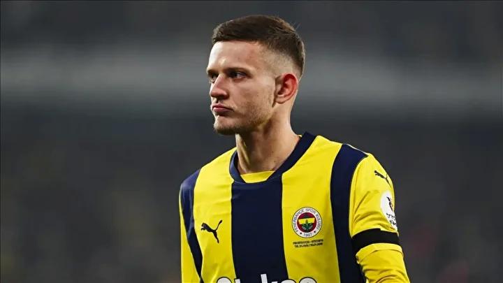 Fenerbahçe'den Sebastian Szymanski İçin Transfer Golgesi ve Menajer Ayrılığı