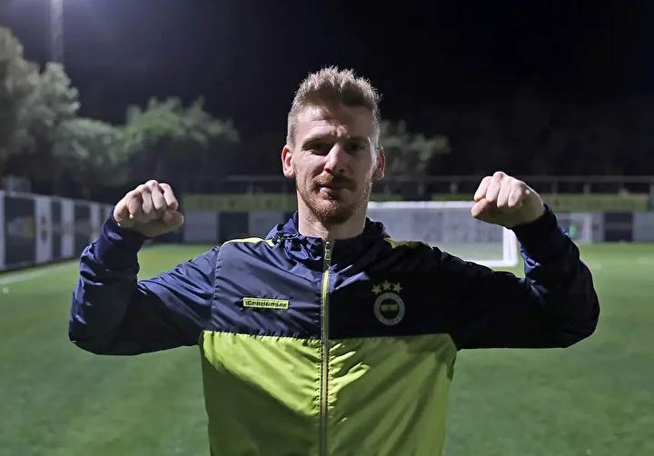 Fenerbahçe'nin Performans Göstermeyen Futbolculara Ödenen Yüksek Maaşlar Üzerine Analiz