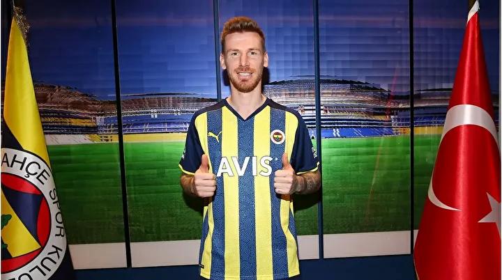 Fenerbahçe'nin Performans Göstermeyen Futbolculara Ödenen Yüksek Maaşlar Üzerine Analiz
