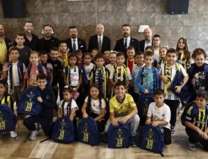Fenerbahçe’nin Sosyal Sorumluluk Projesi: Her Deplasman Bir Okul Kampanyası