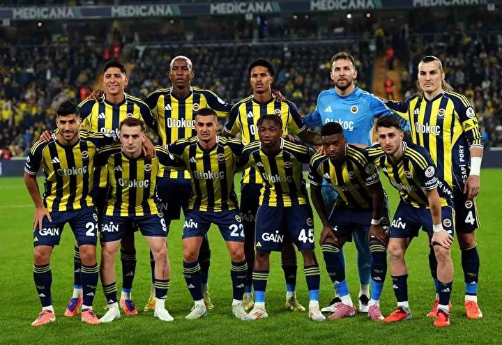 Fenerbahçe'nin Yeni Dizilişi ve Tedesco'nun Yedekleme Tercihleri 2 Unutulan Isimler Arasında Mert Müldür de Var