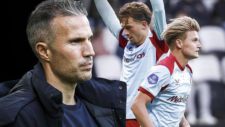 Feyenoord Fırtınası: Heracles'e Karşı 7-0'lık Galibiyetle Liderliğini Güçlendirdi