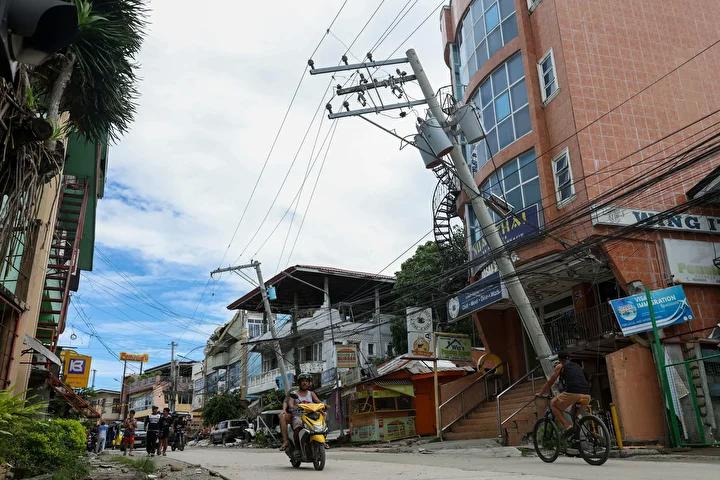 Filipinler'de Deprem ve Taal Yanardağı Patlaması: Son Durumlar