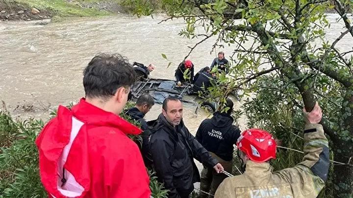 Foça'da Yağışlar ve Arama Çalışmaları Sürüyor