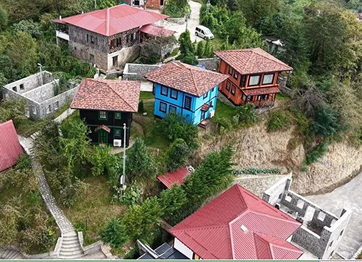 Gafulluk Tatil Köyü: Modern Döner Evler ve Doğa ile Bütünleşen Eko-Turizm Deneyimi