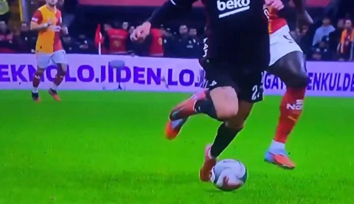 Galatasaray - Beşiktaş Derbisinde Kırmızı Kart Analizi