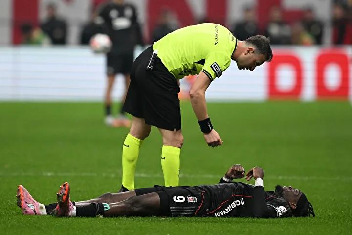 Galatasaray-Beşiktaş Derbisinde Olaylar ve Hakem Kararları Analizi