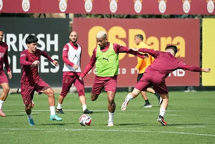 Derbi Takım Kadrosu ve Sistem