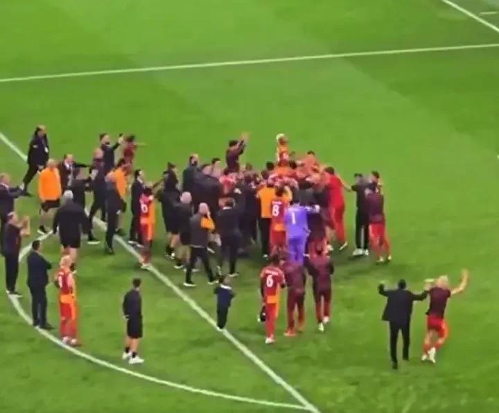 Galatasaray, Liverpool'u Evinde İyi Başlangıçla Yendi