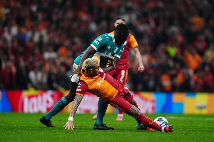 Galatasaray UEFA Şampiyonlar Ligi Tarihinde Yörük Gibi Bir Zafer Kazandı