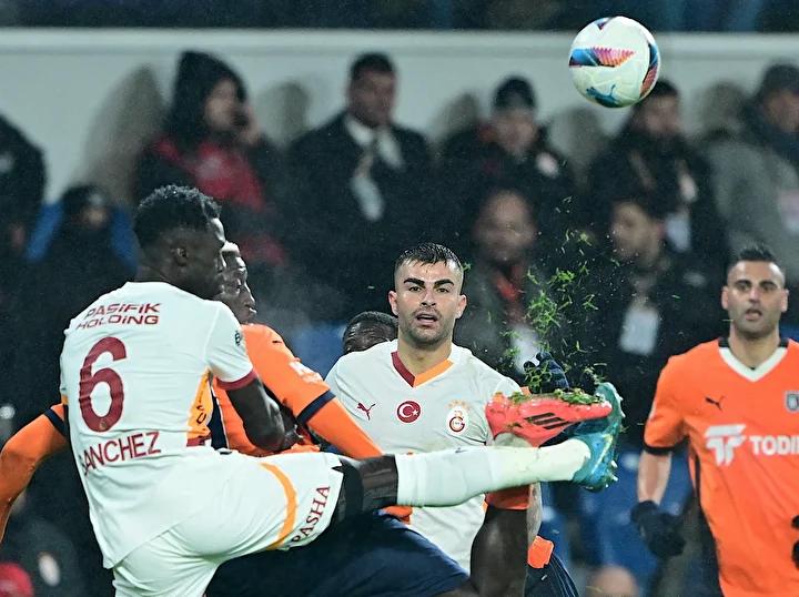 Galatasaray ve Başakşehir Yeni Derbi Mücadelesine Hazırlanıyor