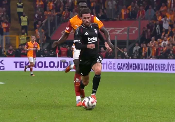 Galatasaray ve Beşiktaş Derbisindeki Hakem Kararları ve Maç Değerlendirmesi 11 Galatasaray ve Beşiktaş Derbisindeki Hakem Kararları ve Maç Değerlendirmesi