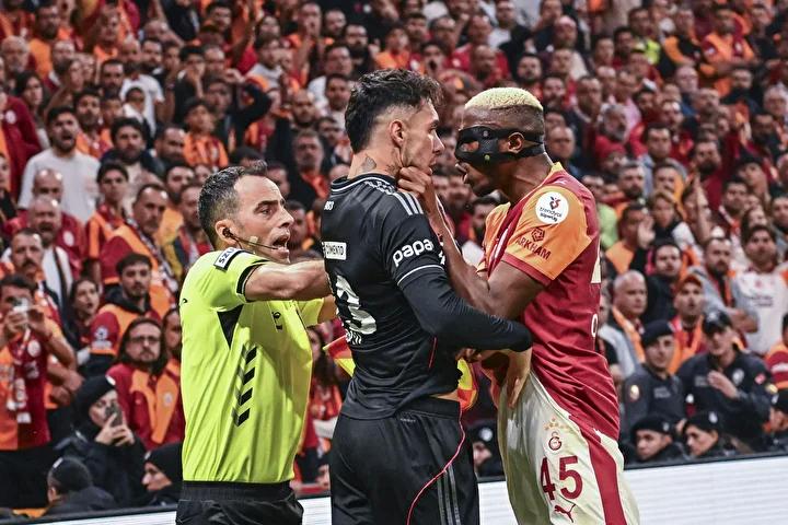 Galatasaray ve Beşiktaş Derbisindeki Hakem Kararları ve Maç Değerlendirmesi 12 Galatasaray ve Beşiktaş Derbisindeki Hakem Kararları ve Maç Değerlendirmesi