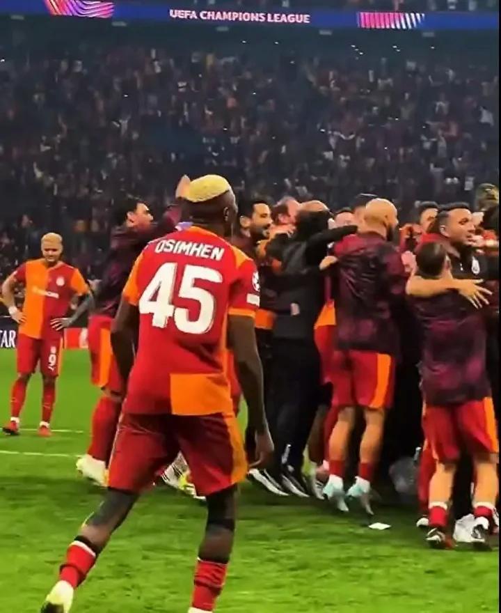 Galatasaray'ın Tarihindeki Önemli Zaferi: Liverpool'u Yenen Yıldızdan Saha Dışı Tartışma