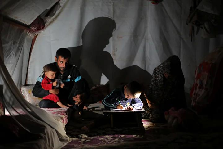 Gazze'de Bir Ailenin Zor Günleri: Nuseyrat Mülteci Kampı'nda Hayat Mücadelesi