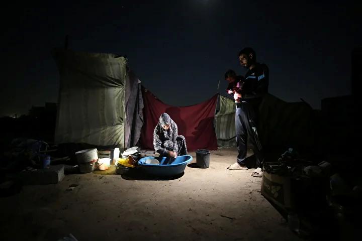 Gazze'de Bir Ailenin Zor Günleri: Nuseyrat Mülteci Kampı'nda Hayat Mücadelesi