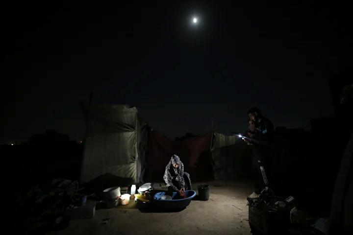 Gazze'de Bir Ailenin Zor Günleri: Nuseyrat Mülteci Kampı'nda Hayat Mücadelesi