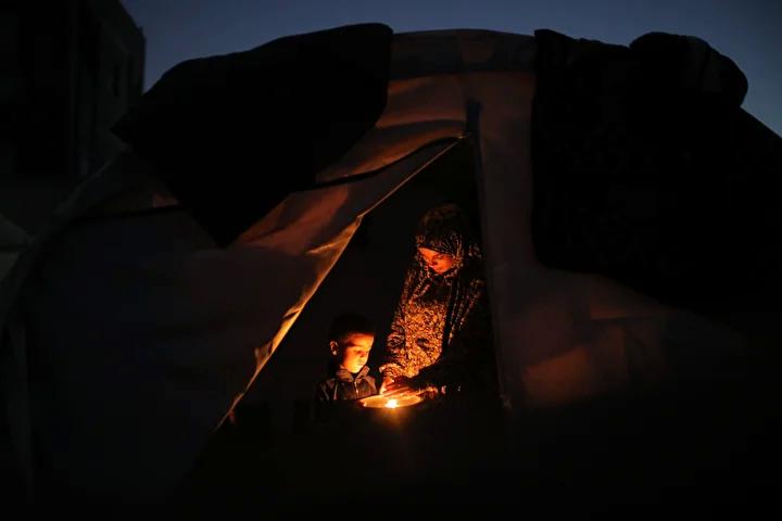 Gazze'de Bir Ailenin Zor Günleri: Nuseyrat Mülteci Kampı'nda Hayat Mücadelesi