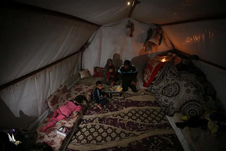 Gazze'de Bir Ailenin Zor Günleri: Nuseyrat Mülteci Kampı'nda Hayat Mücadelesi